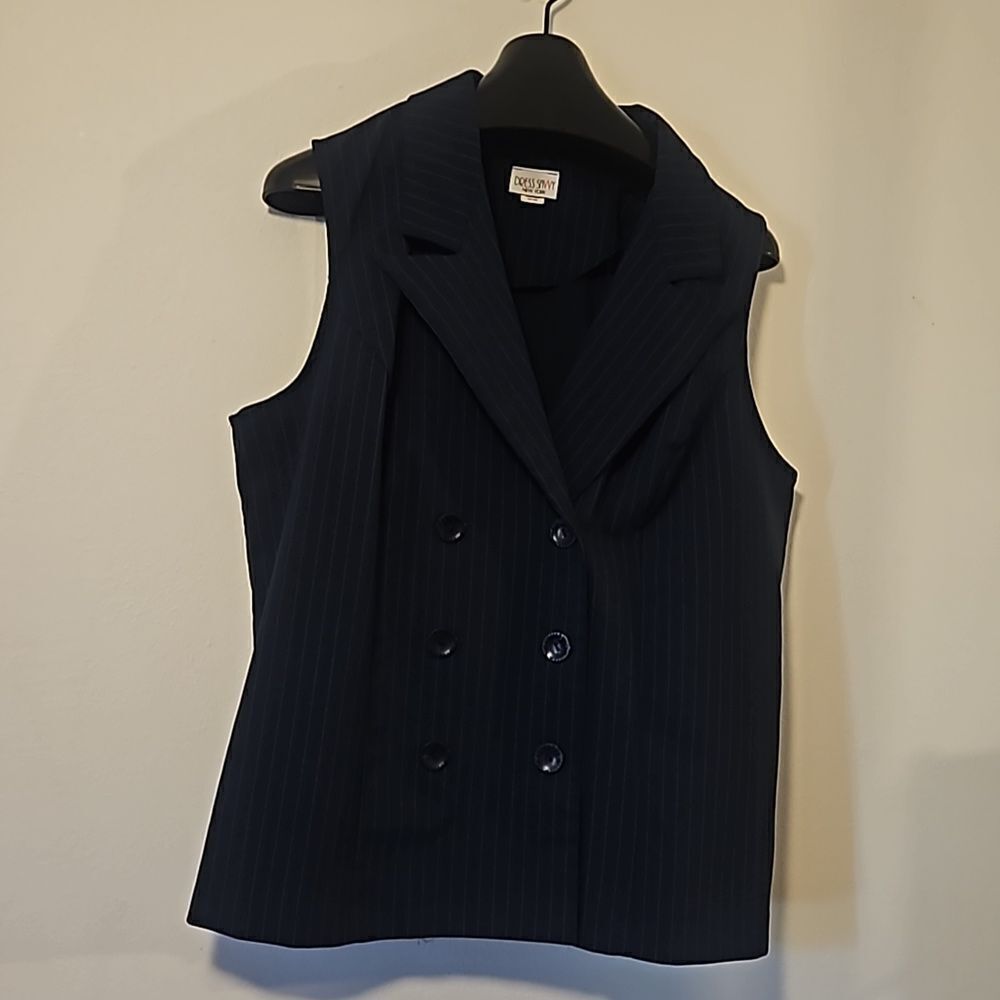 DRESS SAVVY NEW YORK WOMAN PINSTRIPE  VEST 22W